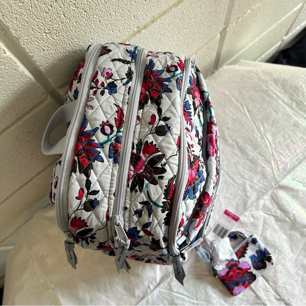 Set Vera Bradley Essential Large Backpack  Vineyard Floral + Zip ID & Lanyard - Picture 6 of 16